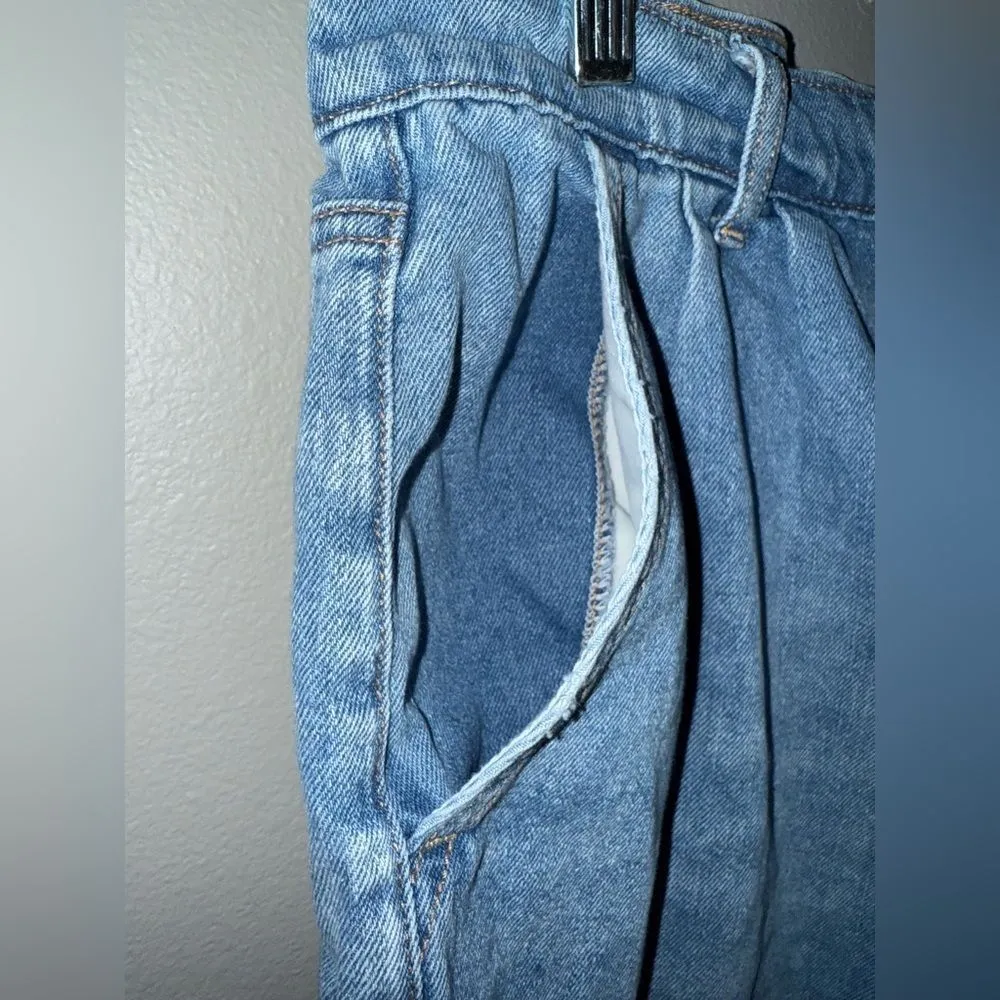 American Eagle Outfitters Light Wash High Rise Mom Jean Shorts size 14 #713 - Image 2