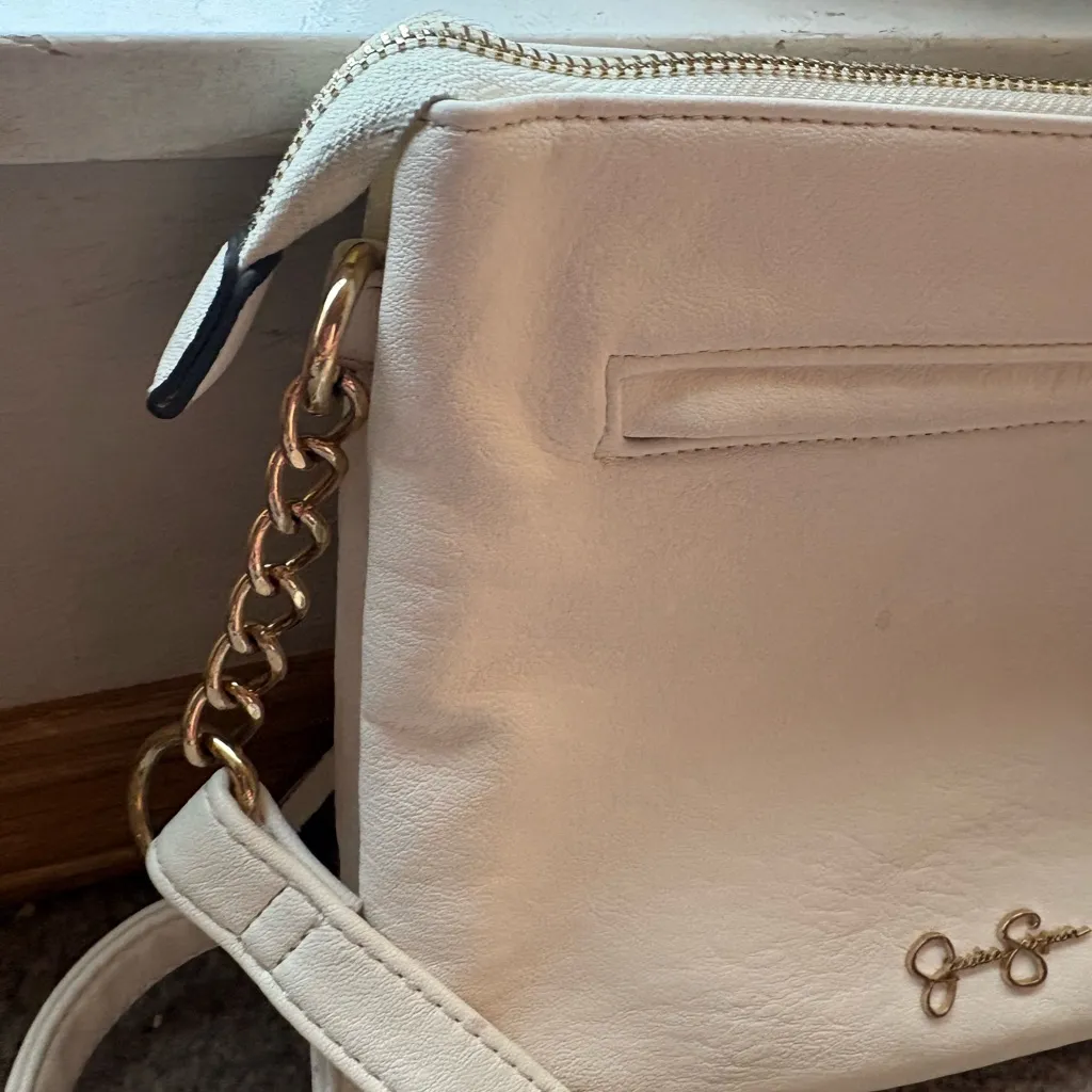White Faux Leather Crossbody Bag Jessica Simpson Gold Chain Accent - Image 5