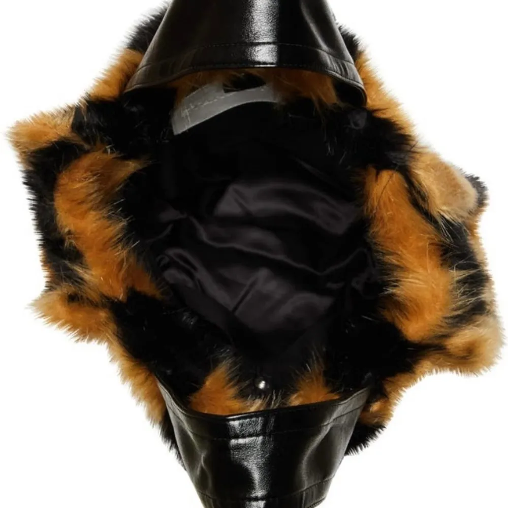 Stand Studio Leia Faux Fur Check Tote - Image 4