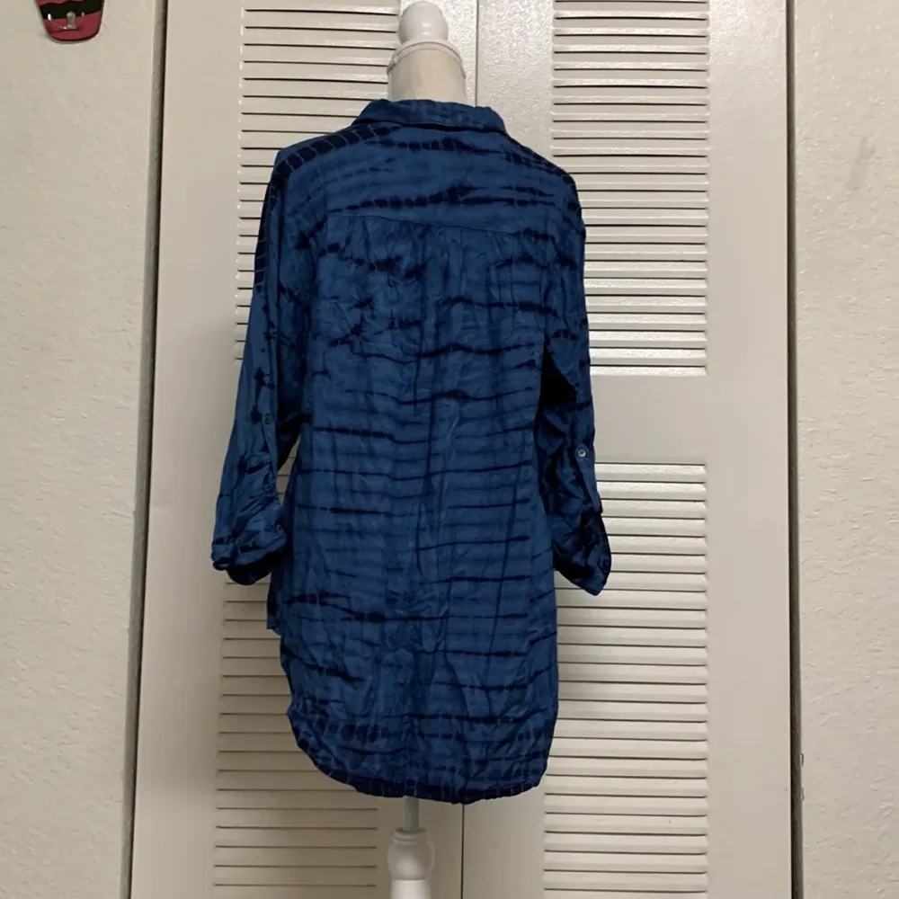 NWT CASUAL STUDIO Denim Blue Dip Dye High Low Top Size Medium - Image 12