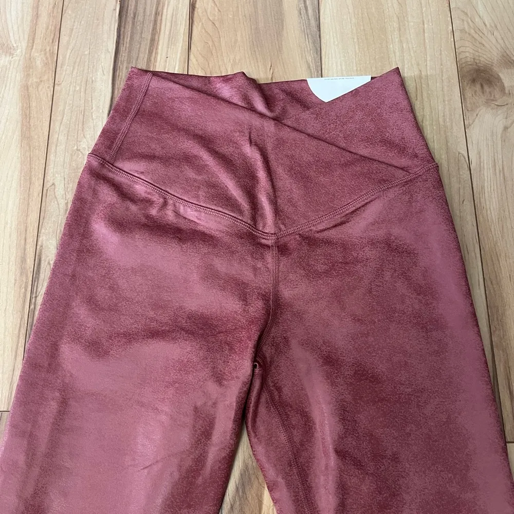 Offline By Aerie 7/8 Mauve Crossover Crackle Leggings The Hugger High Waist Med - Image 2