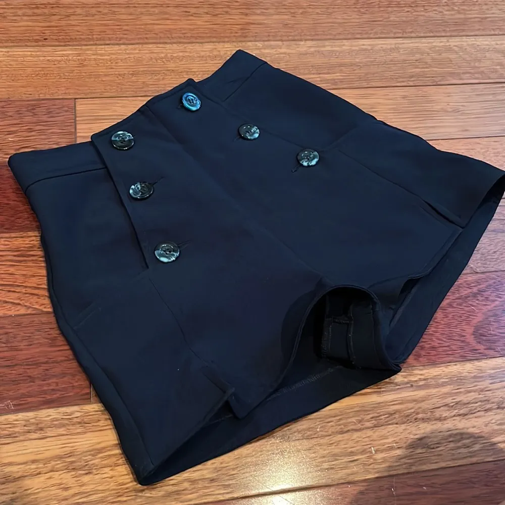 H&M | Sailor Style Shorts Navy Blue Size 4 High Waist - Image 2