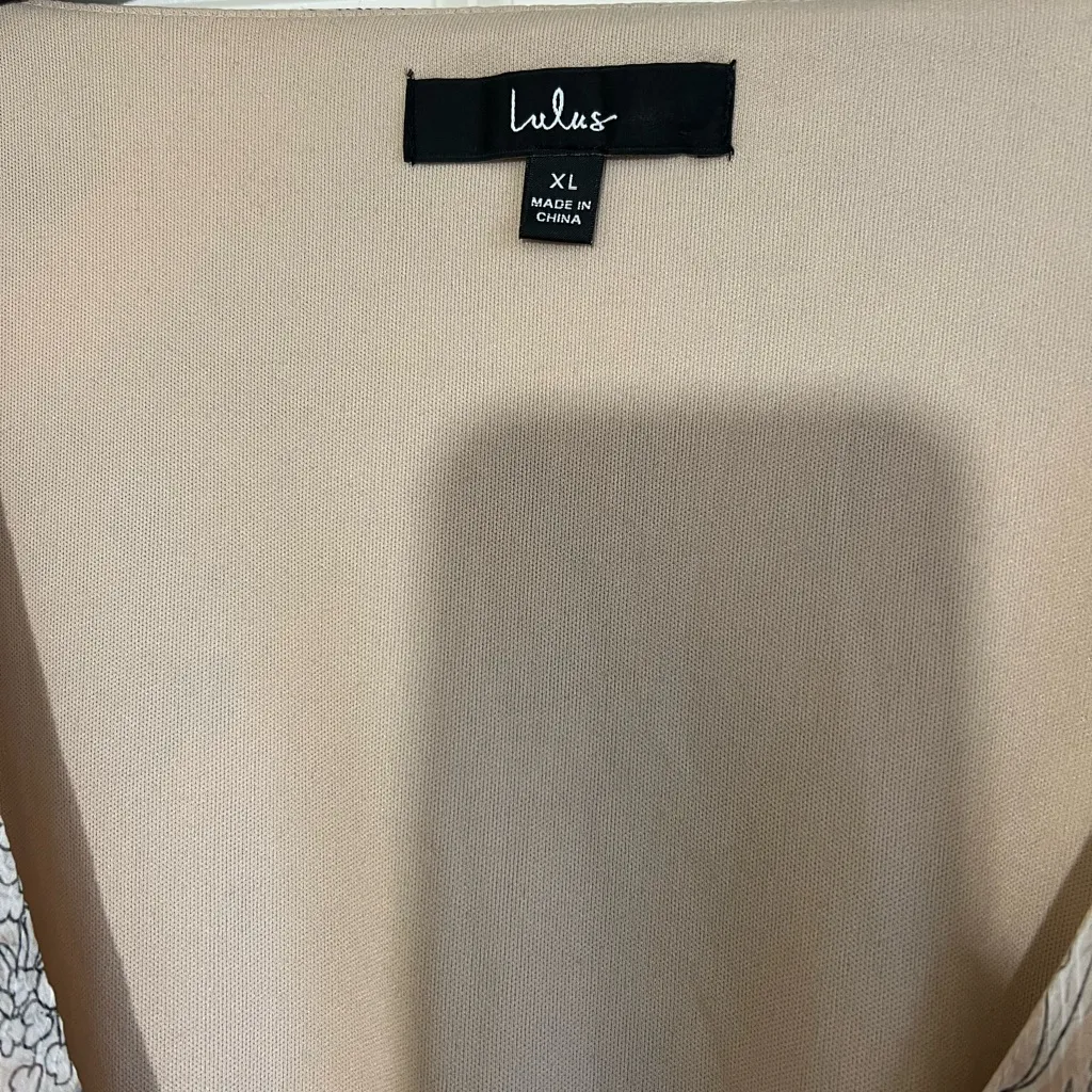 Subtle Romance Beige Floral Print Ruffled Midi Dress - Image 4