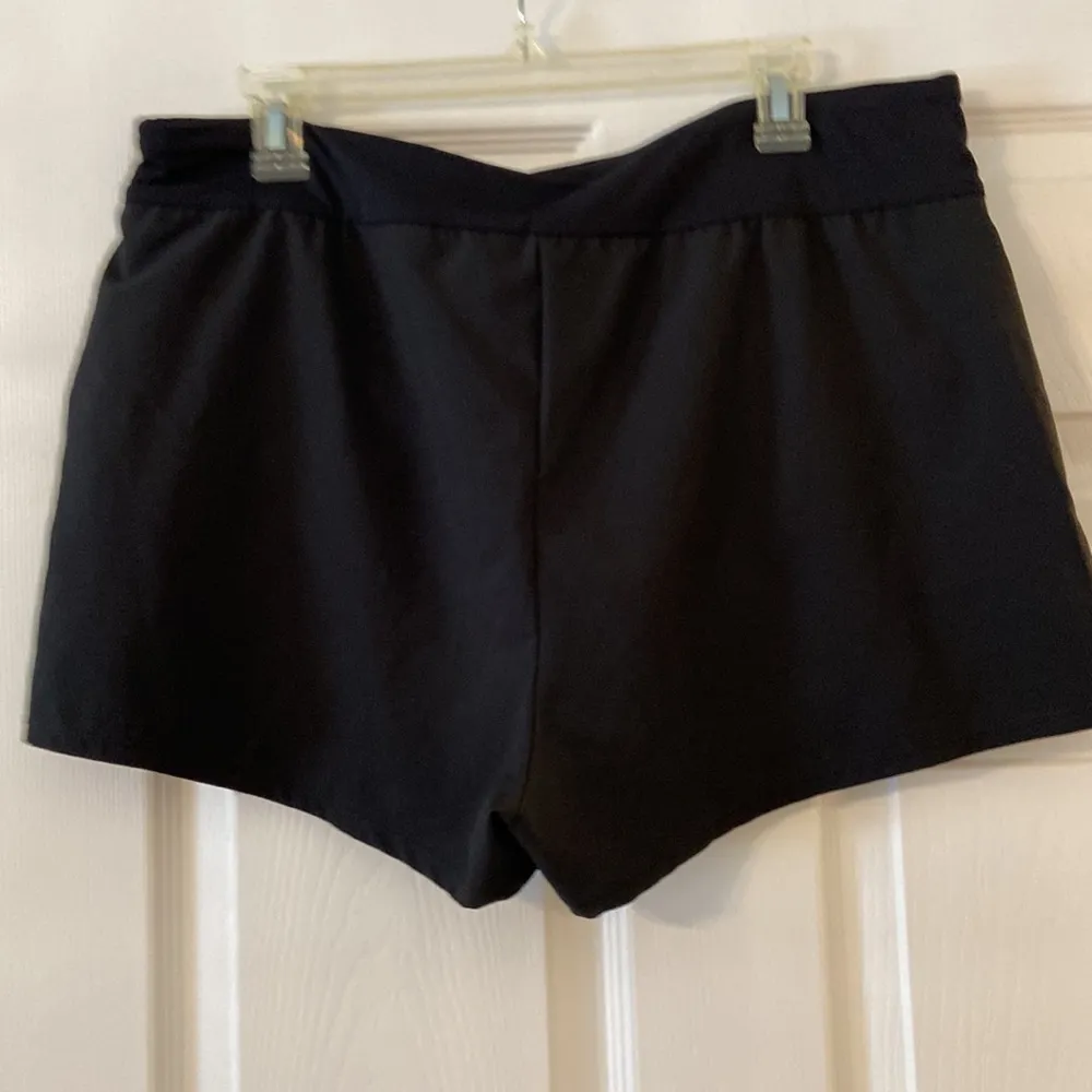 Beach House Swimming Shorts size 14 inseam 2” two front pockets with zipper Black - Image 5