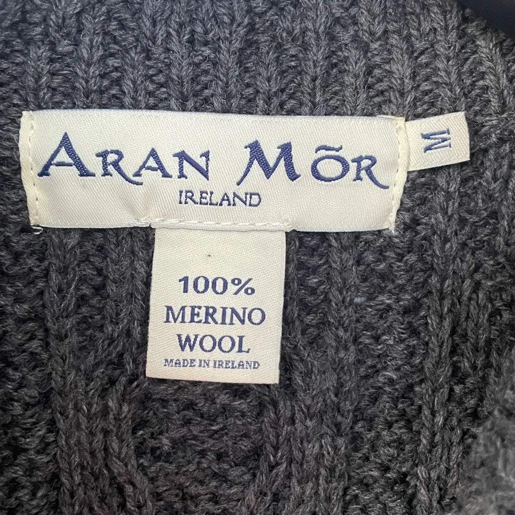 Aran Mor Batwing Jacket with Celtic Knot Zipper Pull Charcoal Poncho Medium Gray - Image 6