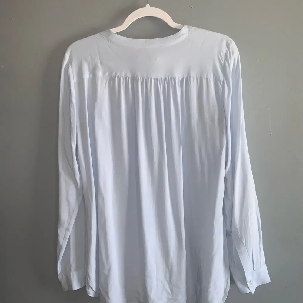 LOFT Blue Henley 1/2 Button Down Smock Long Sleeve Flowy Shirt Medium - Image 2