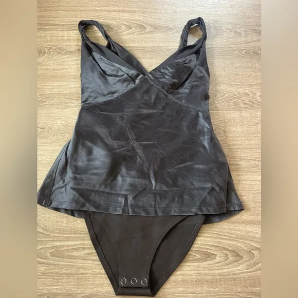 R+A Livia‎ Silk Bodysuit NWT SIZE 0 Black - Image 8