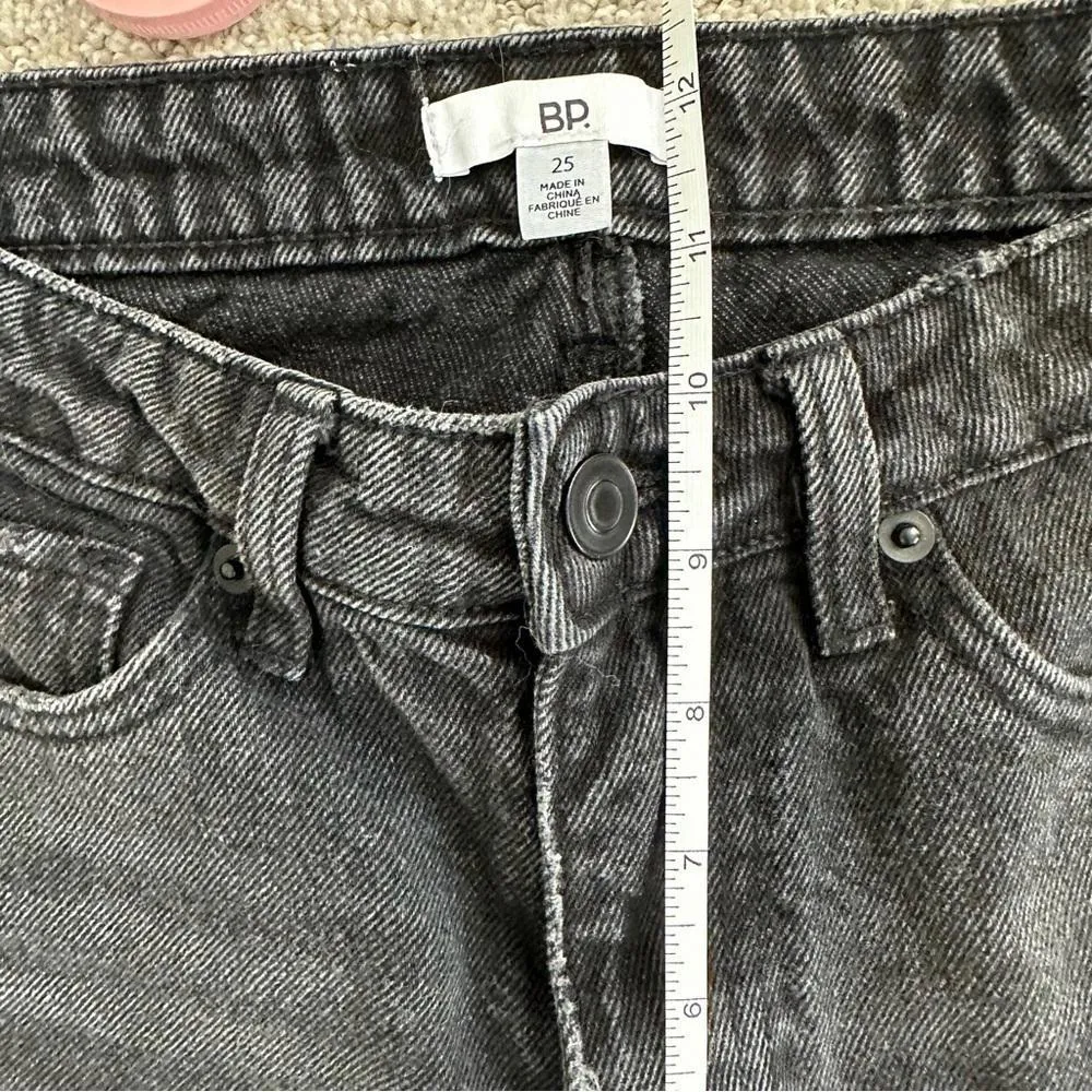 BP Ripped High Waisted Mom Jeans Black Distressed Wash Size 25 - Image 8