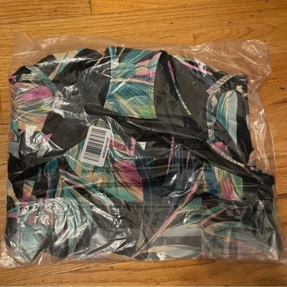 Torrid One Piece Swimsuit Size 1 - Image 5