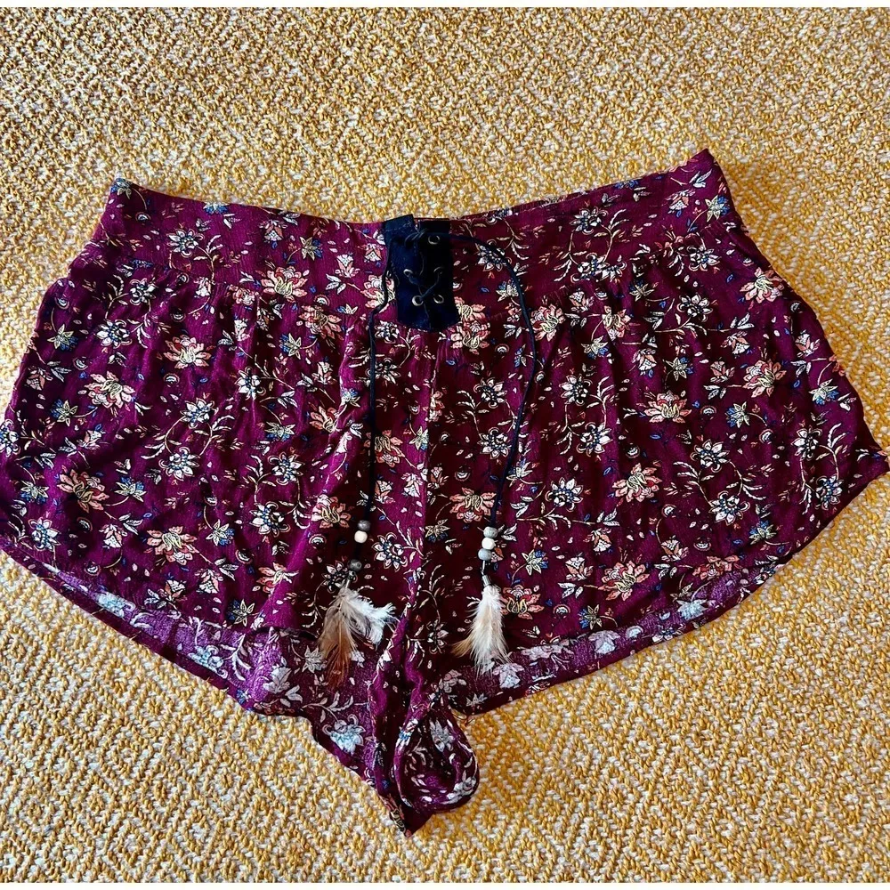 Ambiance Apparel Shorts Boho hippie Rayon L Floral Summer Beach Size L - Image 3