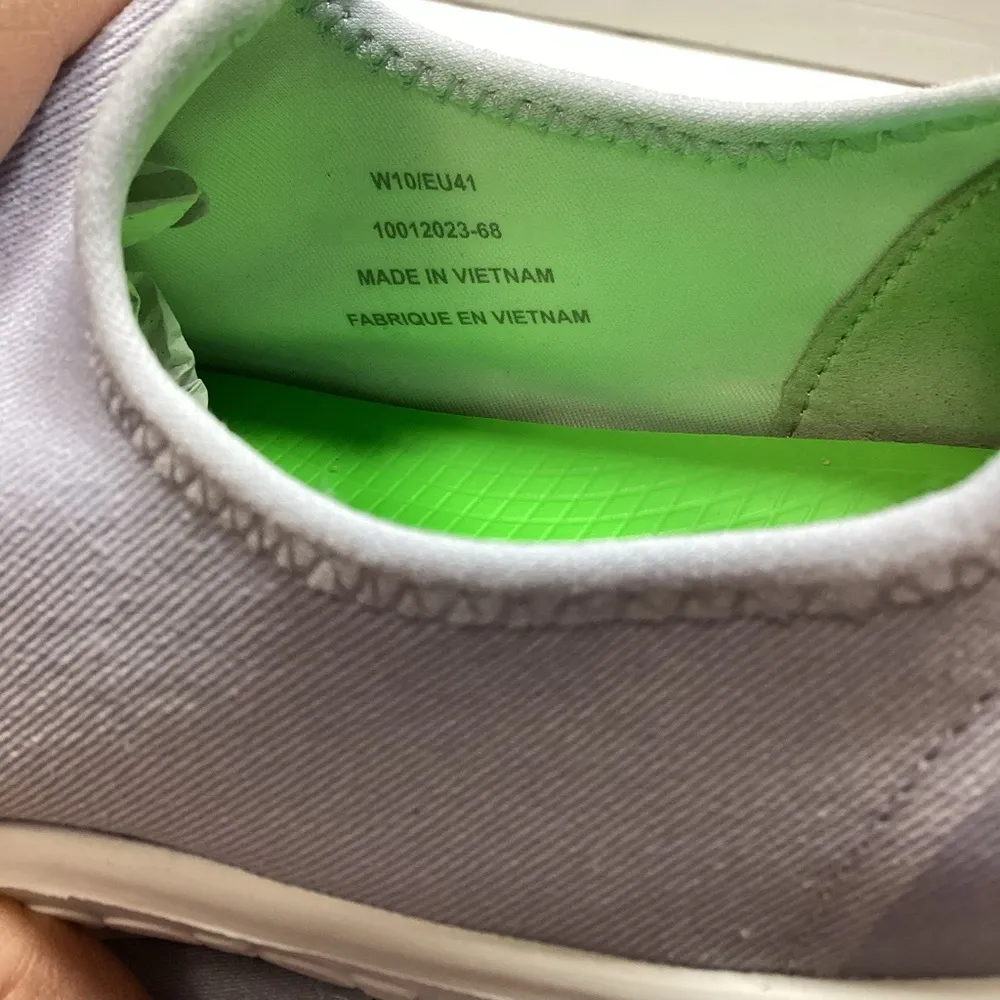 Oofos Slide on WOMEN'S OOMG EEZEE LOW SHOE - Image 5