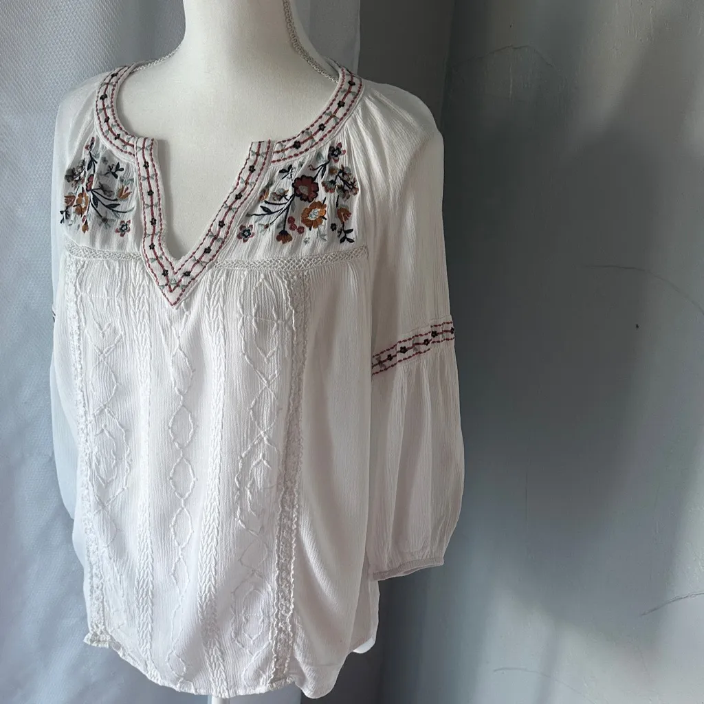 Knox Rose Ivory Blouse with Floral Embroidery - Image 8