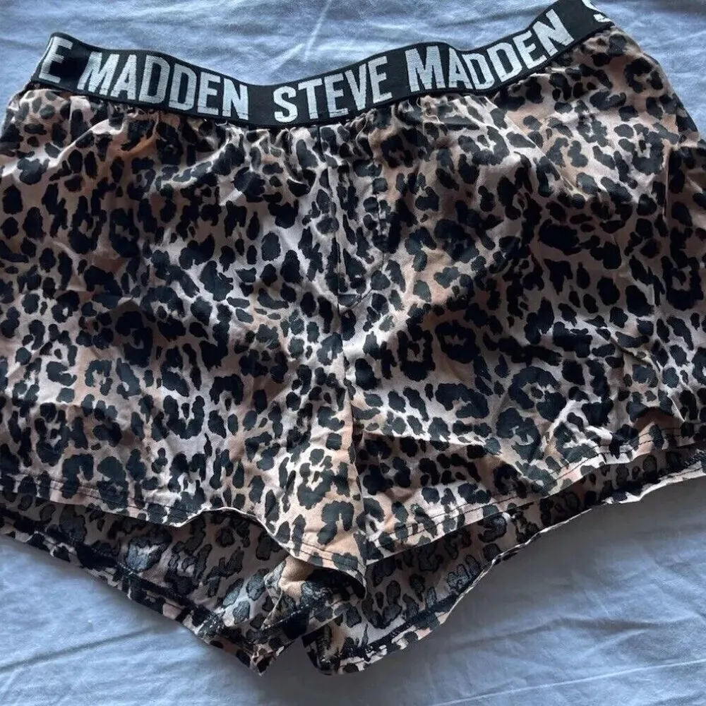 Steve Madden Women's Shorts Cheetah Print sz Small Pjs Comfy Daily Shorts - Image 2