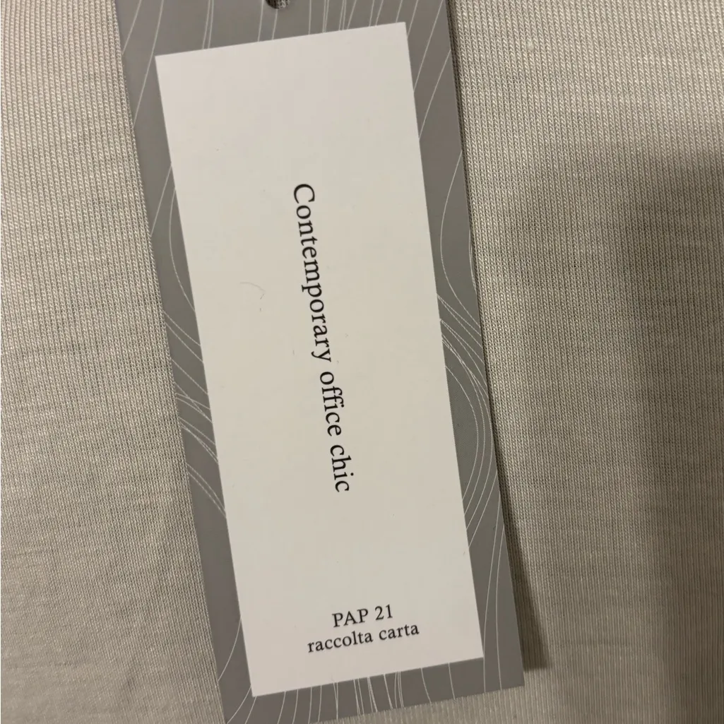 Ivory basic Turtleneck Sweater for layering. Size Small NWT - Image 5