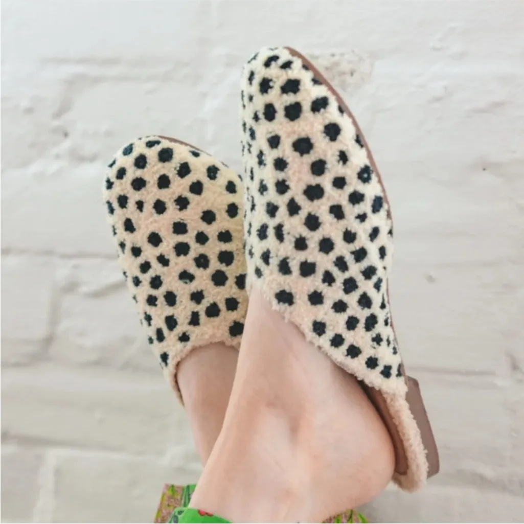 Printfresh Leopard Tufted Slippers Cream Black Spotted Size 9 - Image 2