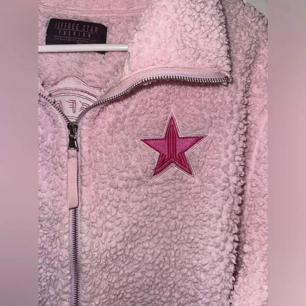 JEFFREE STAR Approved Women’s pink Sherpa Jacket Full Zip size M - Image 2