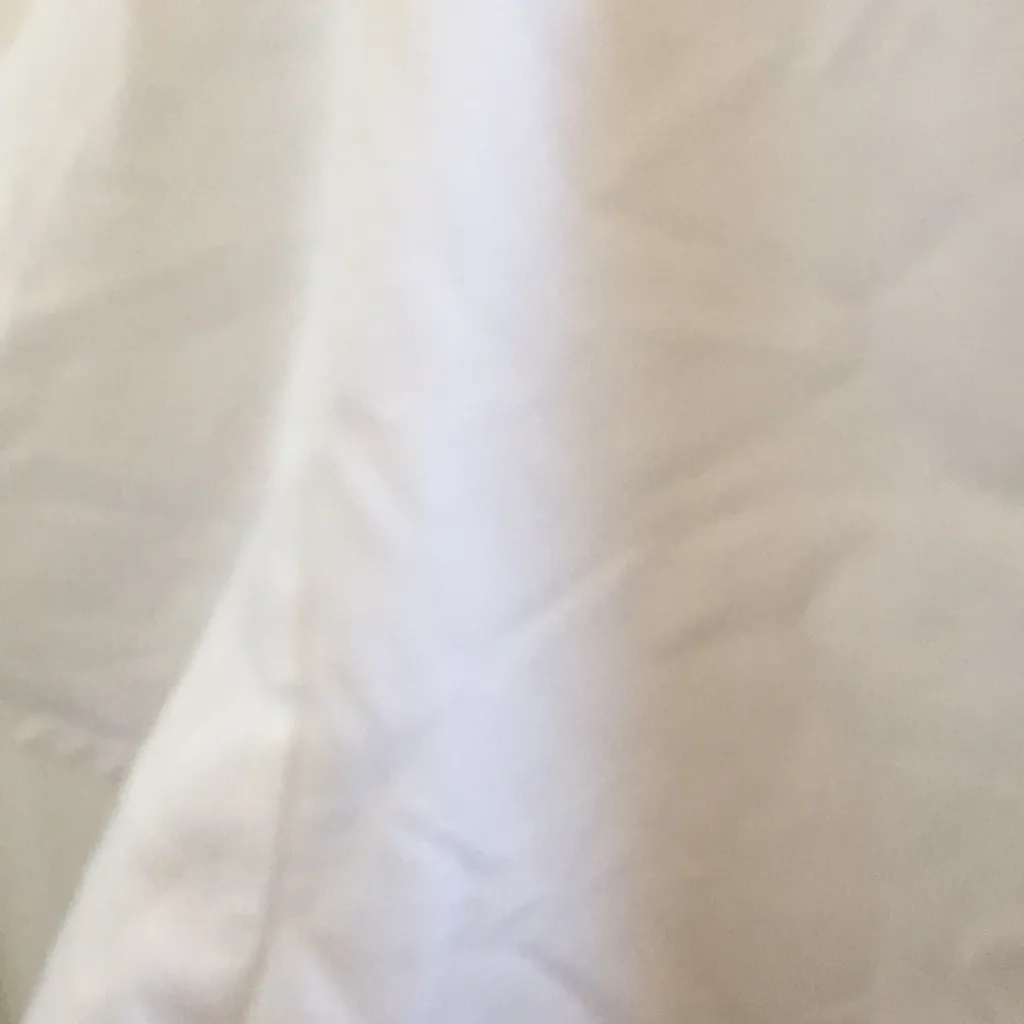 FINAL MARKDOWN Ladies’ Crest Scrub Top (M) White Size M - Image 3