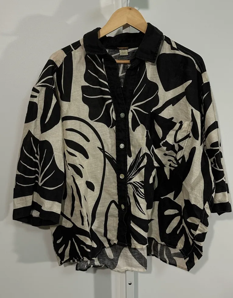 Magaschoni 100% Linen Oversized Tropical Leaf Shirt – Black & Natural Women’s XL - Image 1