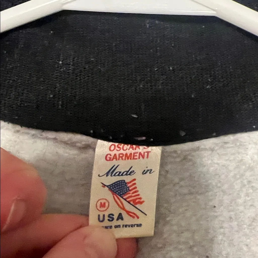 Gray and Black San Francisco Sweatshirt Size M - Image 6