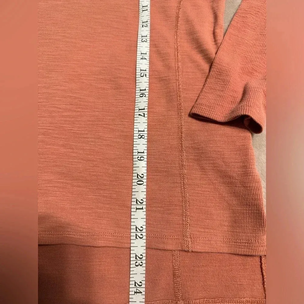 Columbia Pullover Women’s Size Medium Hoodie Hooded Shirt Athleisure Active - Image 3