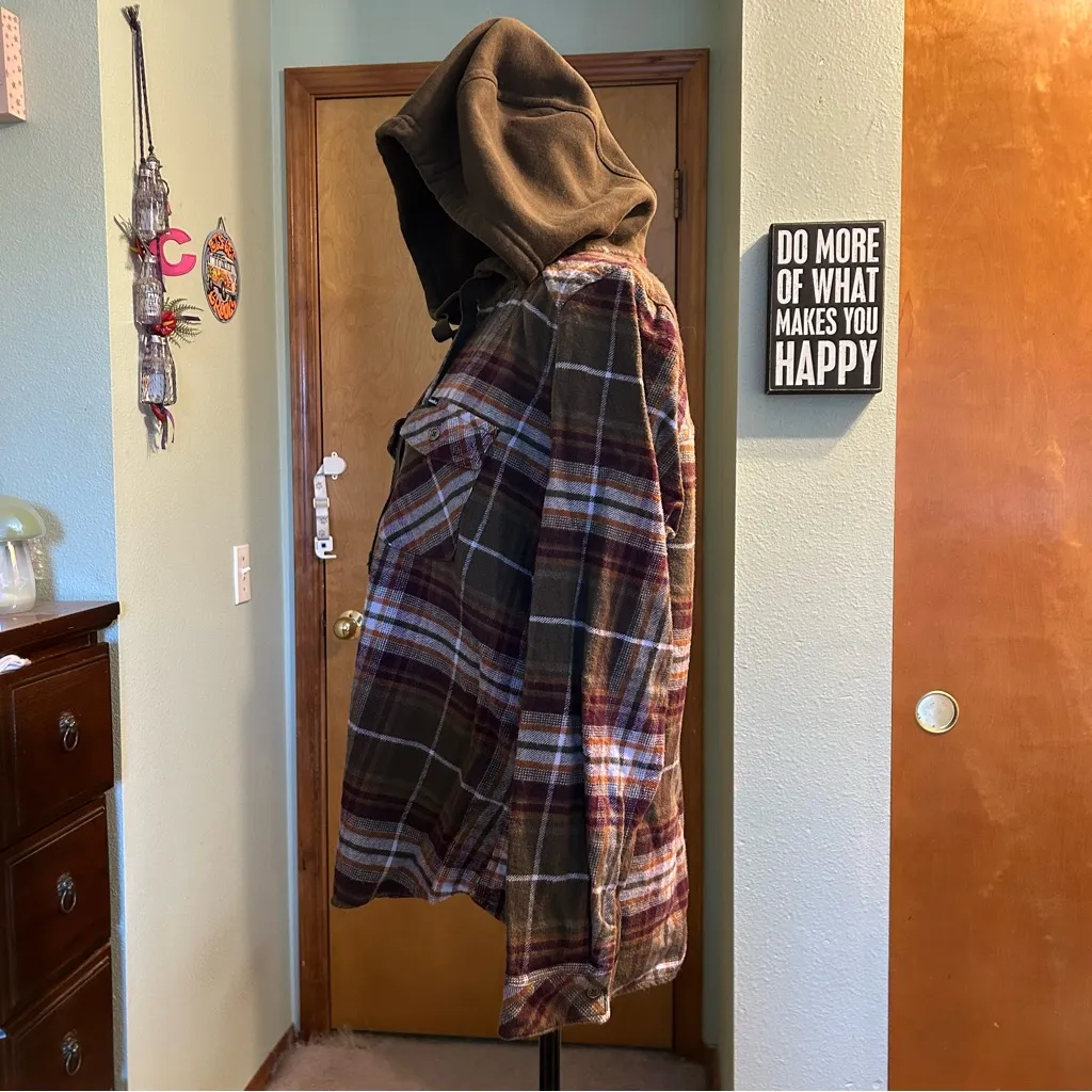 Columbia brown plaid flannel shacket with hood size XL gorpcore outdoors grunge - Image 4