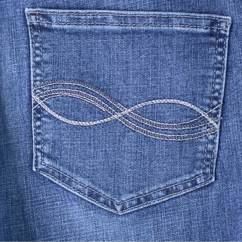 Lee Relaxed Fit Bootcut Size 10 Medium Blue Denim Jeans 5 Pockets - Image 8