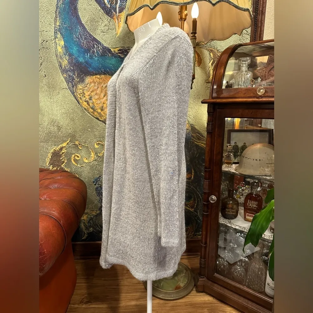 EUC woman within  long gray open cardigan with mini sequence for light point - Image 3