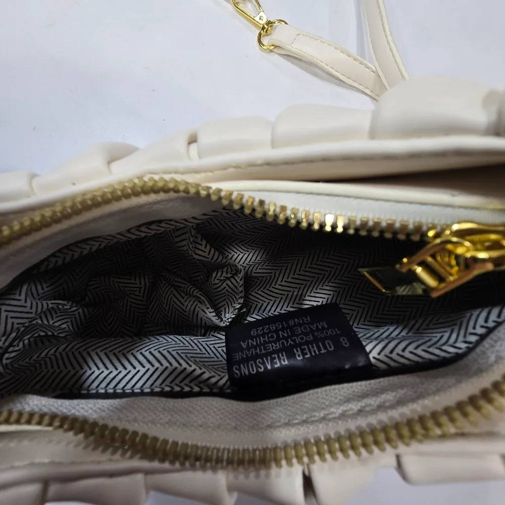 8 Other Reasons Shoulder Bag in Ivory - Image 7