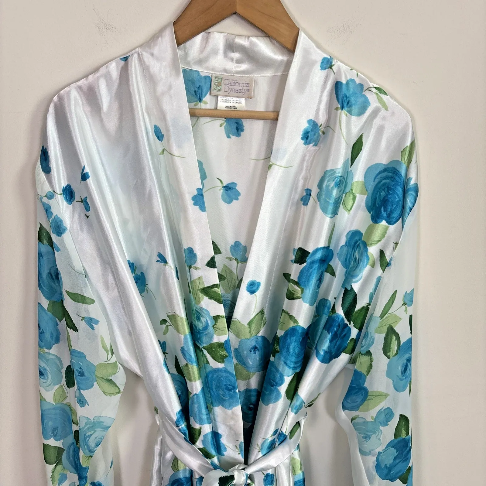 Vtg California Dynasty Womens Robe Sz L Satin Floral Long White Blue Tie - Image 2