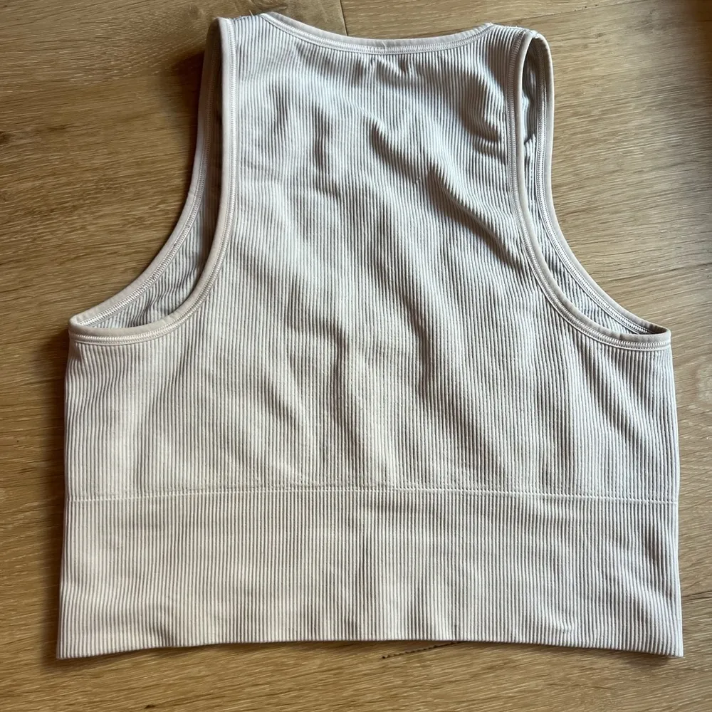 white aurora seamless tank - Image 2