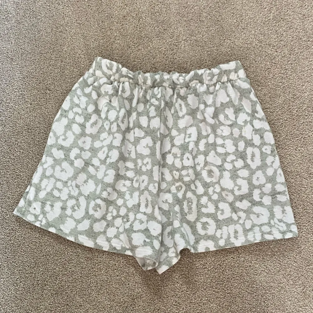 Rae Mode Cheetah Lounge Pajama Shorts Size S White - Image 2