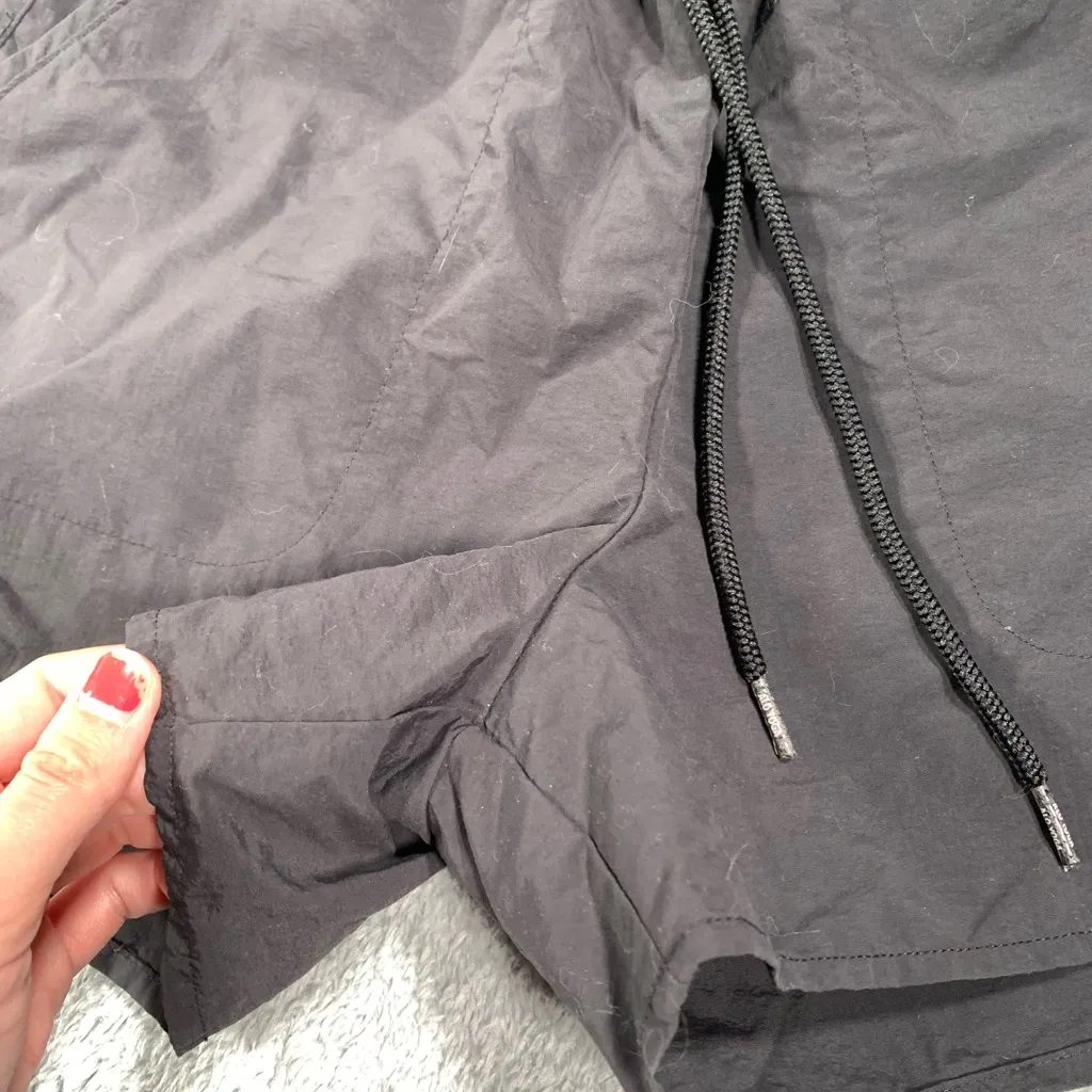 ALO Yoga Black Shorts XS - Image 4