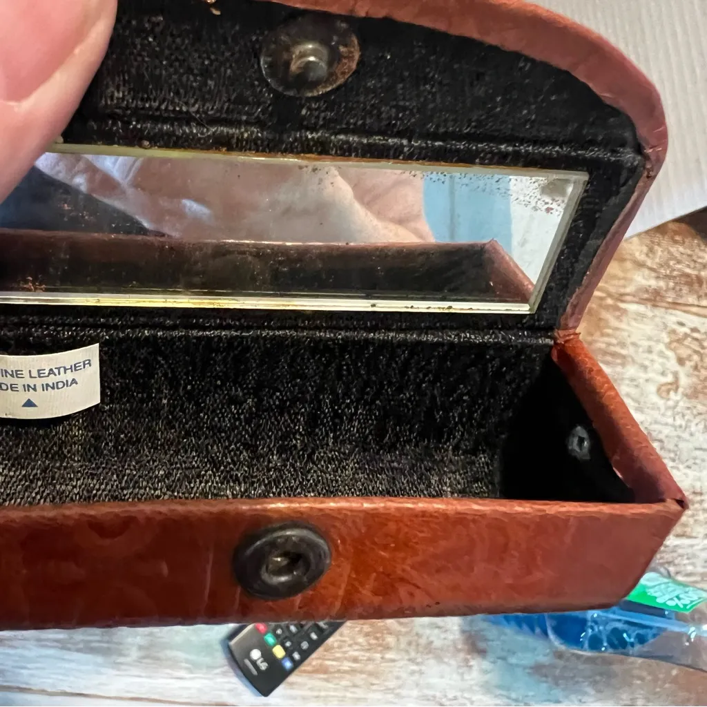 Vintage Moroccan EmilyAnn Tooled Leather Crossbody Small &lipstick Cover Brown - Image 11