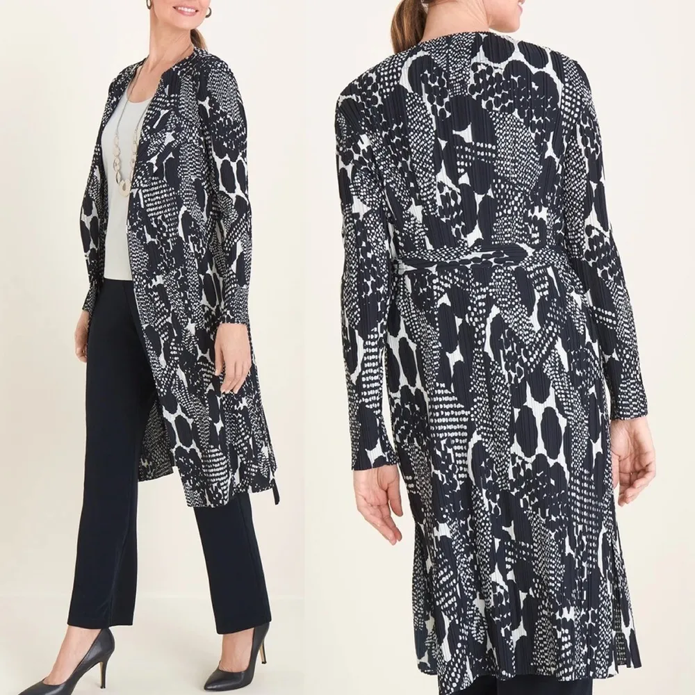 NWOT CHICO'S TRAVELERS COLLECTION Pleated Printed Jacket - Image 2