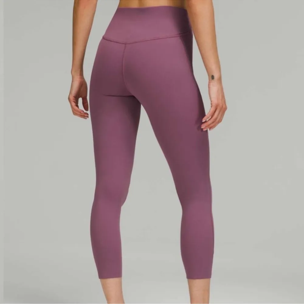 Lululemon Base Pace High-Rise Crop 23"
Vintage Plum size 2 - Image 4