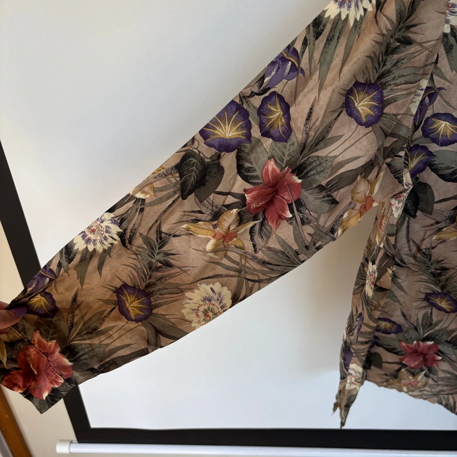 Vintage Tropical Silk Hawaiian Shirt Neutral Floral Button Down Blouse Medium - Image 6