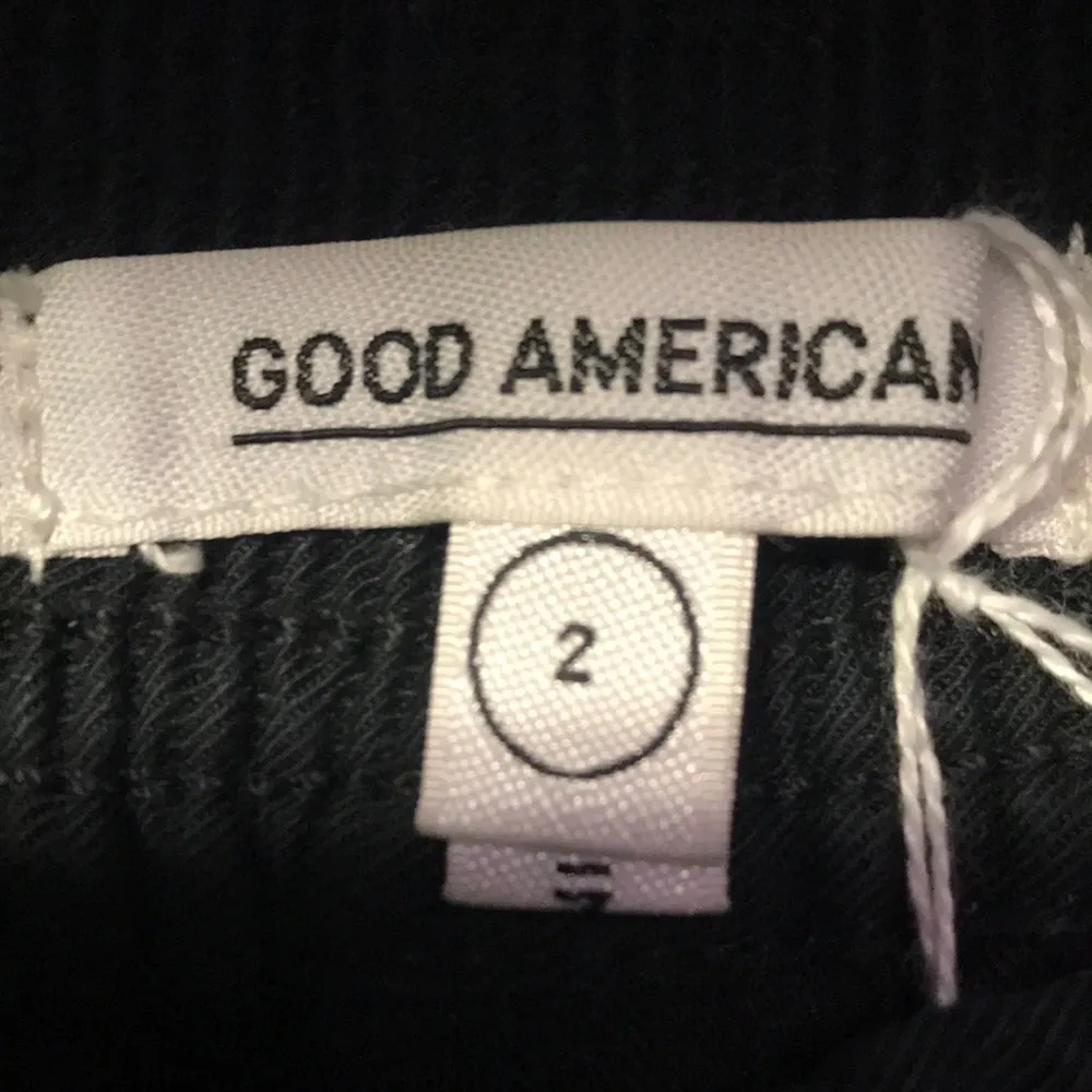 Good American  Black Bermuda Shorts Size 2 - Image 3