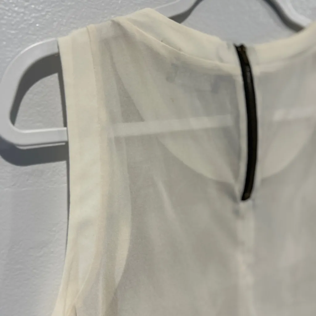 ASTR Sequin Geometric Blouse - Cream and Gold - Image 7