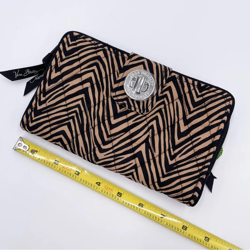 NEW Vera Bradley Turnlock Wallet Zebra Print Quilted Cotton Card Slots Zipper - Image 7