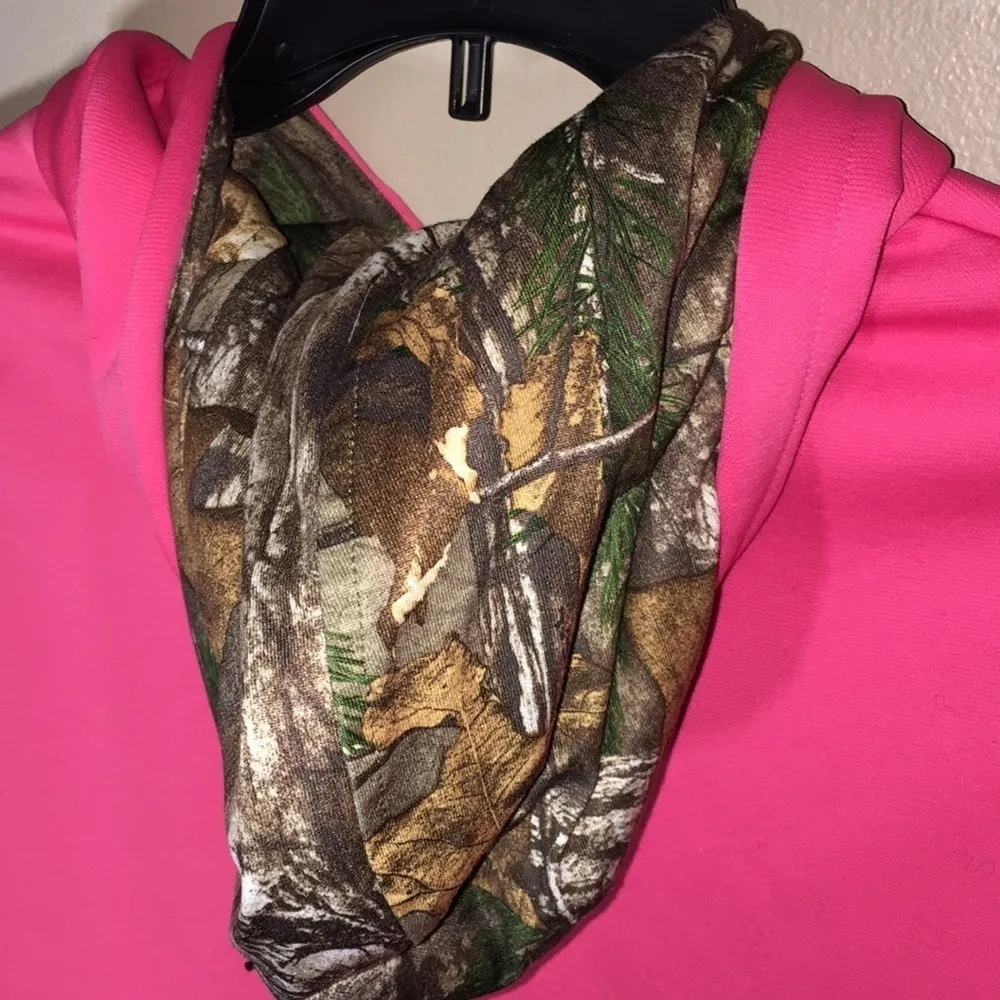 Under Armour pink camo hoodie size medium hunting sweatshirt outdoor top active‌ - Image 7