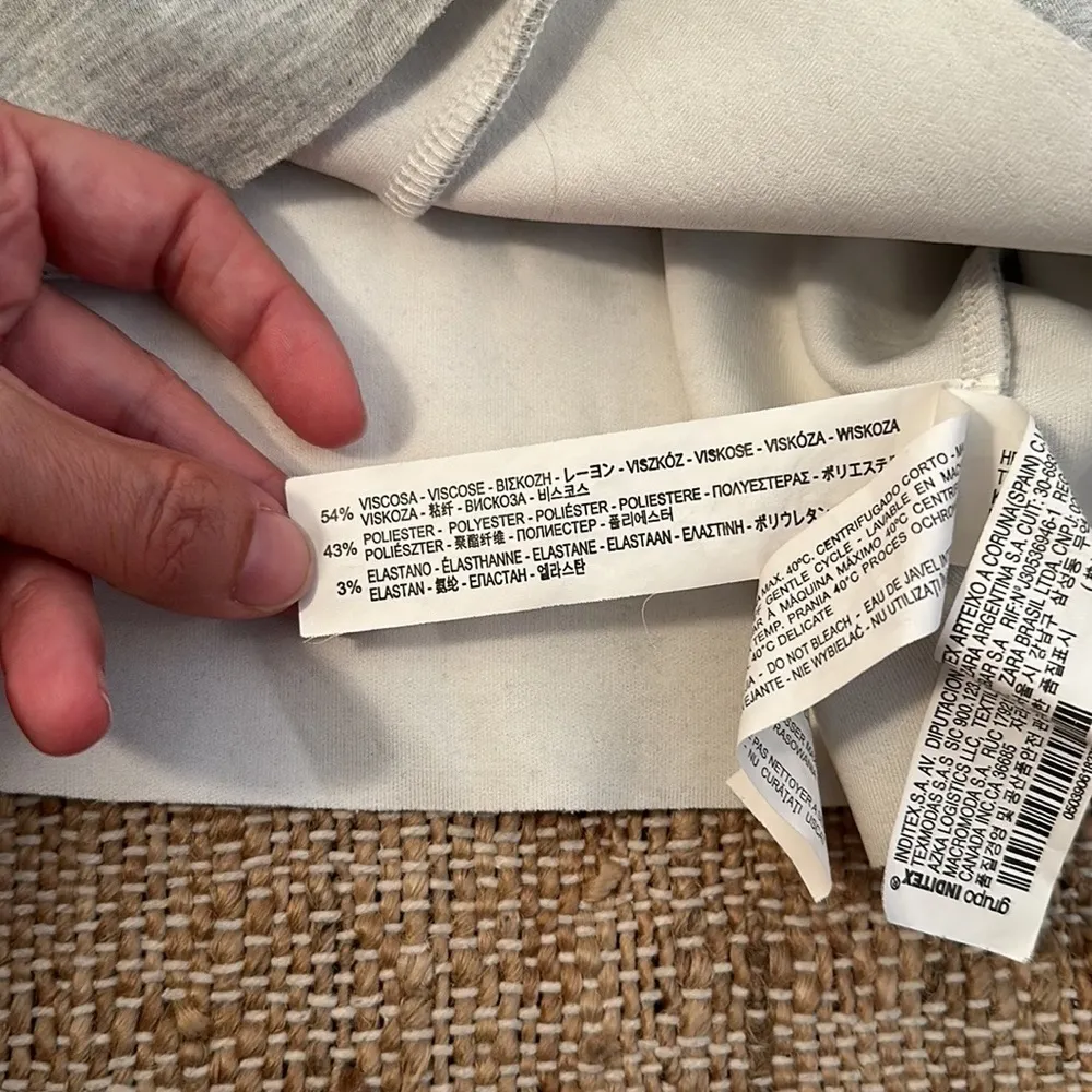 Zara Sweatshirt Jeweled Neckline Necklace Crop Top Small - Image 4