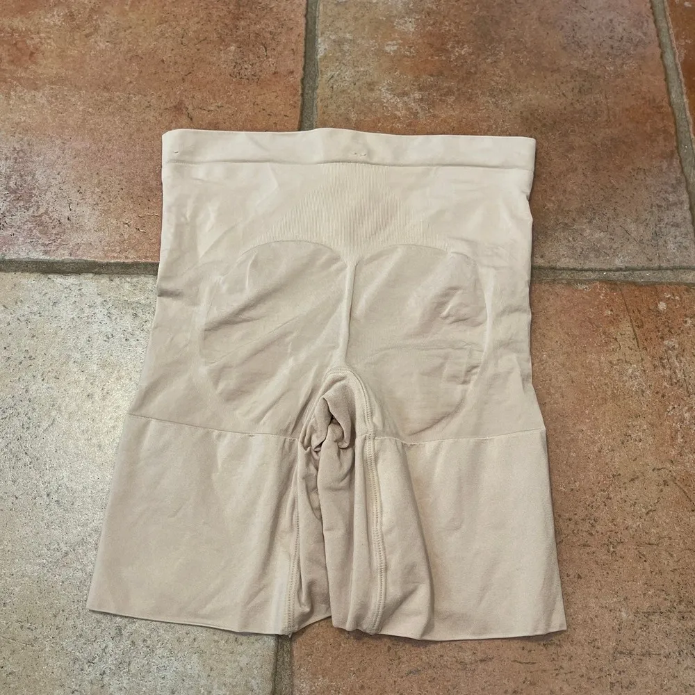 SOANX SCULPT MID RISE SHAPING SHORTS - Image 3