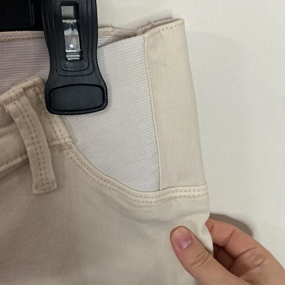 Isabel Maternity off white skinny paneled maternity jeans size 4 - Image 6