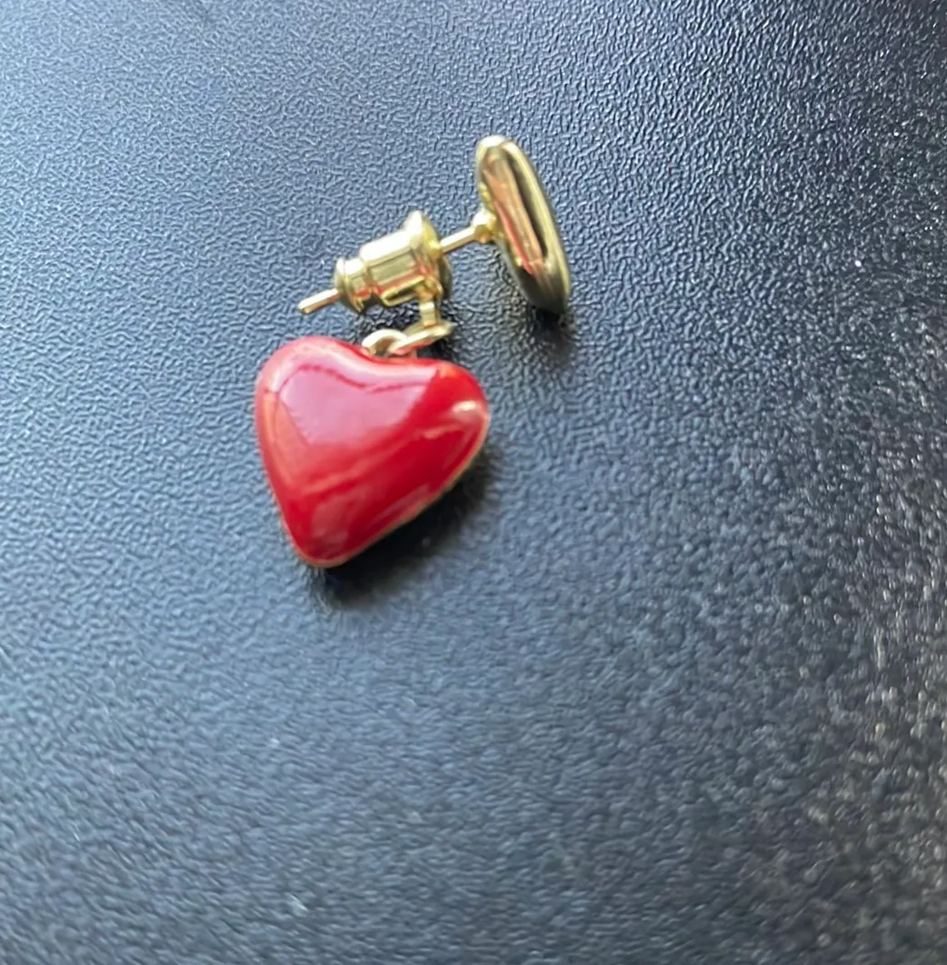 Heart Shaped Dangle Gold Earrings - Image 3