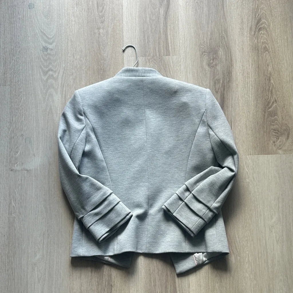 Calvin Klein Women's Light Gray Blazer - Image 2