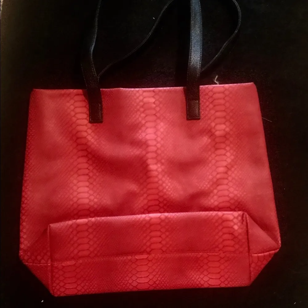 Signature Club A Tote Bag Red - Image 3