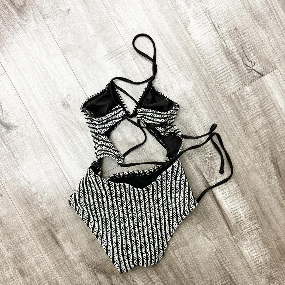 Urban Outfitters Out From Under One Piece Crochet Striped Swimsuit Size XS - Image 6