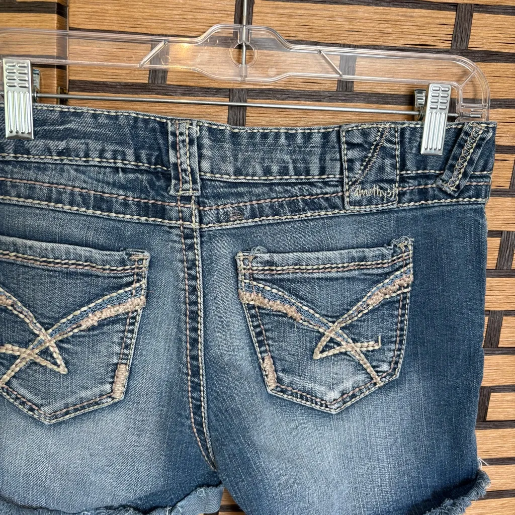 Amethyst Denim‎ Shorts Size 7 - Image 5
