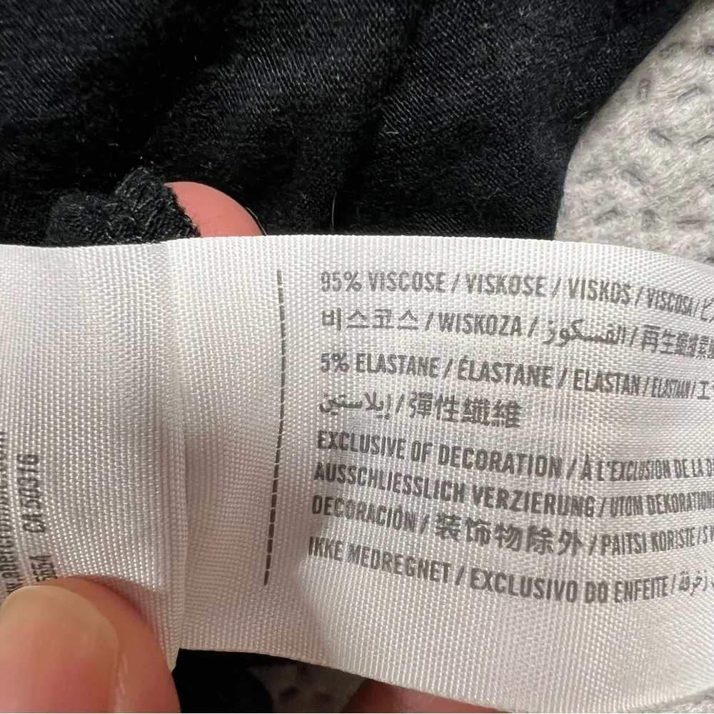 Abercrombie & Fitch Black Ruffle Trim Off the Shoulder Dress Size Small - Image 2