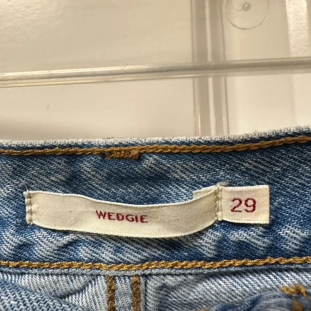 Women’s Levi Wedgie Jeans size‎ 29 - Image 2